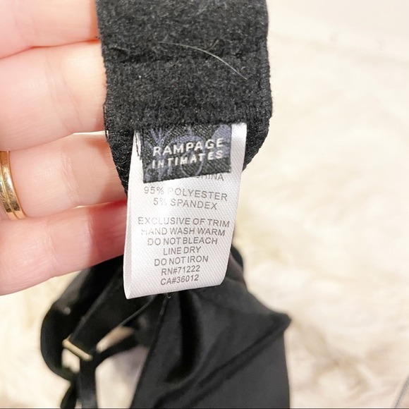 Rampage Black Bra With Gold Zipper Women's Size 36C - Picture 3 of 6